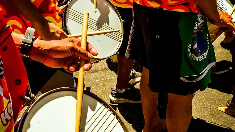 Acarajé e Afoxé: Ritmos e Sabores da Culinária Baiana que ecoam na Música Brasileira