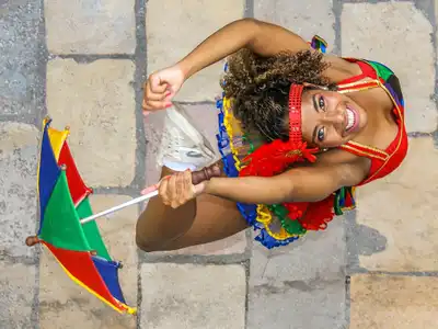Frevo x Maracatu: quais as diferenças entre os ritmos de Pernambuco