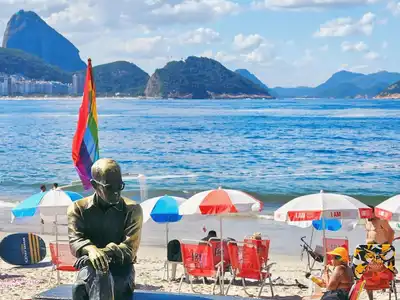 Gírias Cariocas 2026: Do 'Maneiro' ao 'Caô' e o Rio na Ponta da Língua