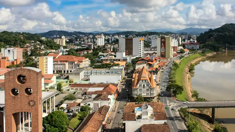 Gírias Catarinenses: Guia Completo do Manezês e das Expressões de Santa Catarina