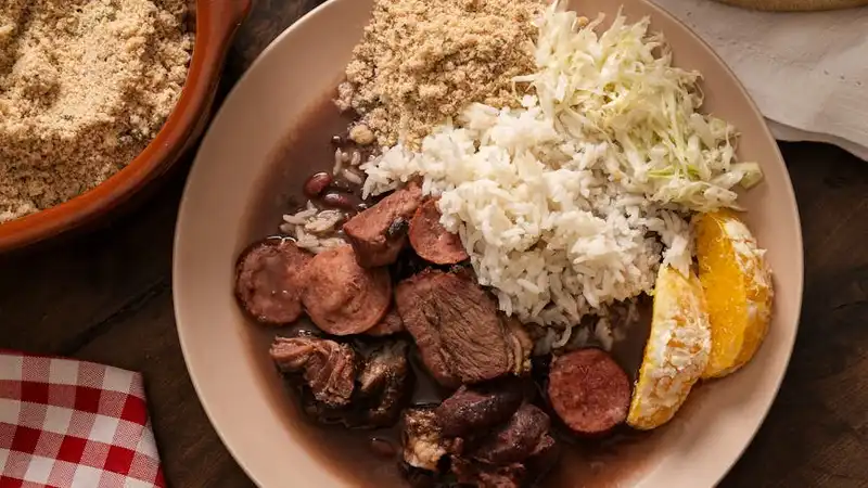 Guia de Sobrevivência na Cozinha Brasileira: Gírias e Expressões Culinárias