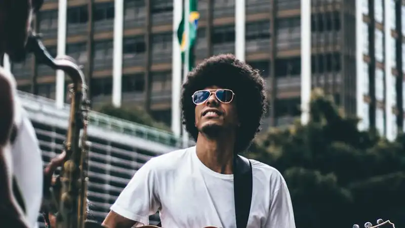 Luiz Gonzaga: A Biografia Definitiva do "Rei do Baião" que Tirou o Nordeste da Seca e o Levou ao Mundo