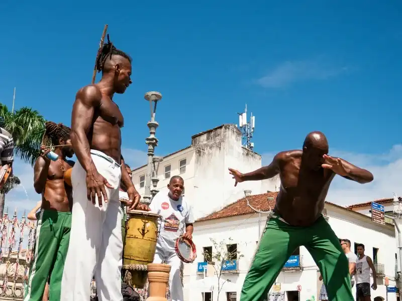 A Força do Axé: Por Que é Importante Valorizar a Cultura Afro-Brasileira na Sociedade