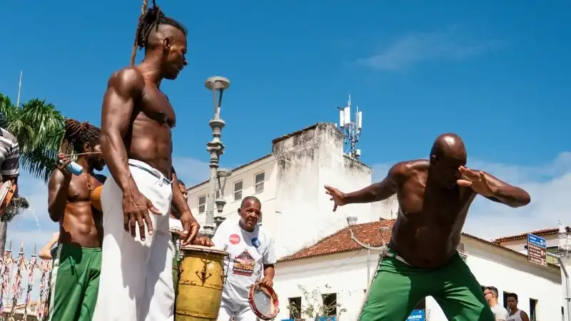 A Força do Axé: Por Que é Importante Valorizar a Cultura Afro-Brasileira na Sociedade