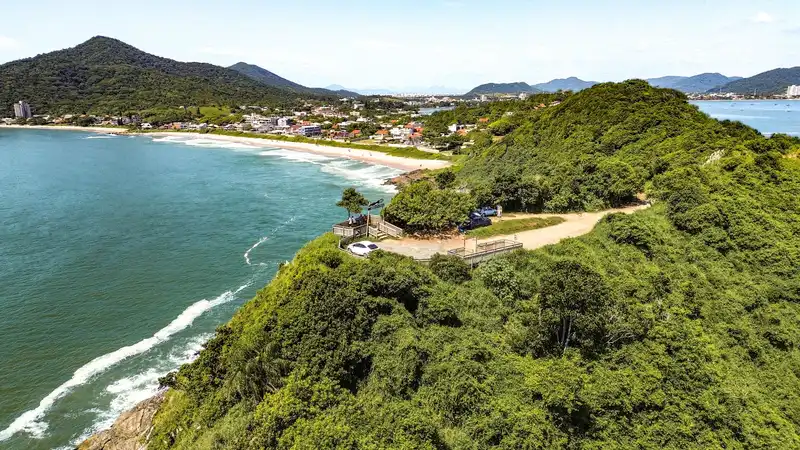 Sol, Mar e Montanha: Um Roteiro Inesquecível pelo Litoral Norte de São Paulo