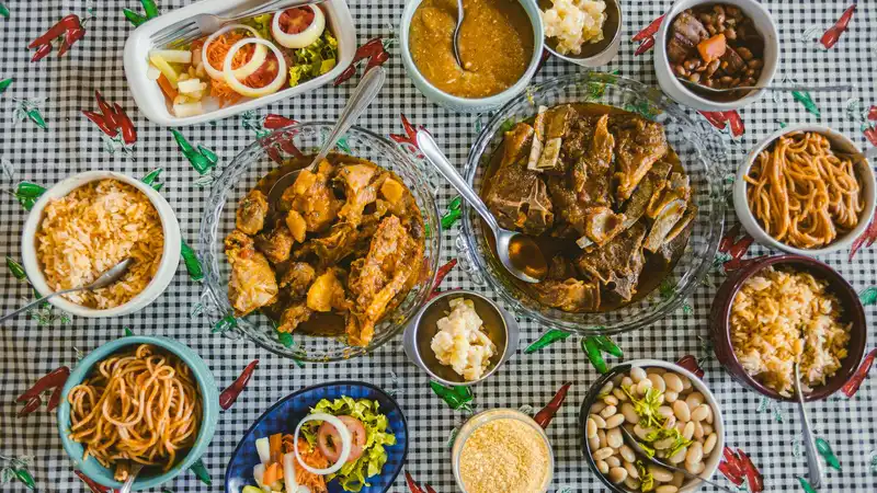 Sabores do Cerrado: Uma Viagem Aromática pela Culinária Goiana