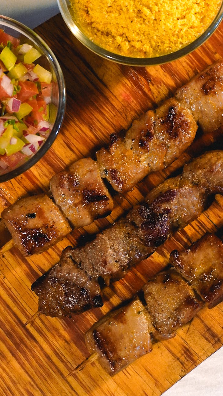 Os Sabores da Música: Uma Degustação Sonora do Samba ao Funk na Culinária Brasileira