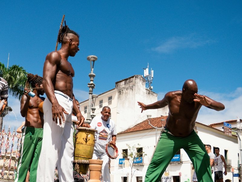 A Força do Axé: Por Que é Importante Valorizar a Cultura Afro-Brasileira na Sociedade 8 Por Que é Importante Valorizar a Cultura Afro-Brasileira